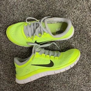 Size 7 Nike Free 3.0